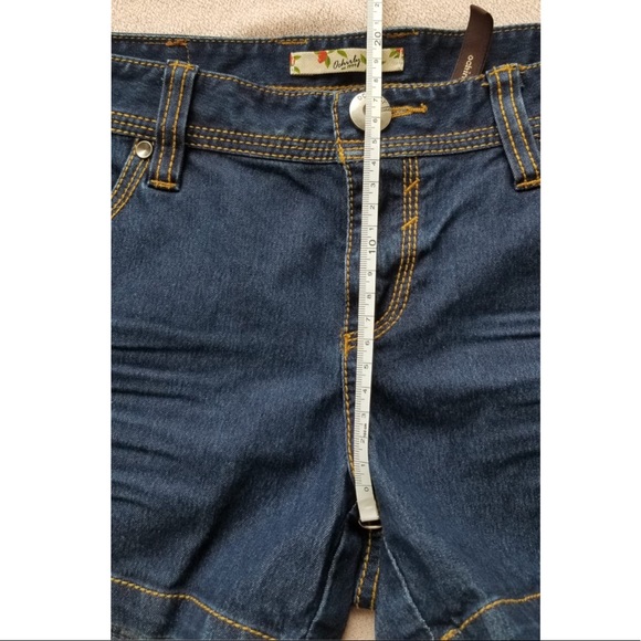 Ochirly Jean Shorts - Picture 2 of 9